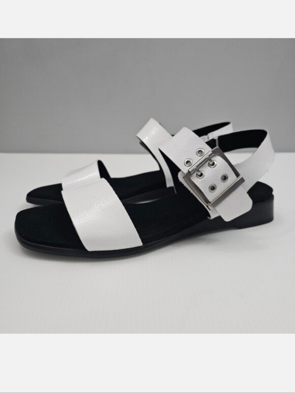 Munro Meena Sandal White Patent Leather Comfort Cushioned Walking Womens 9.5